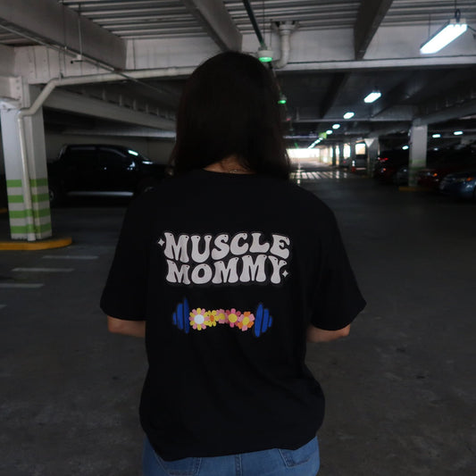 MUSCLE MOMMY, Premium Graphic Tee